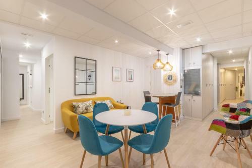 Hostal Cruces Metro Rooms