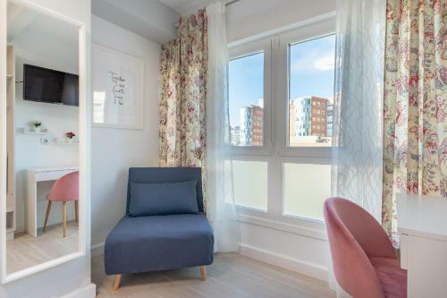 Hostal Cruces Metro Rooms