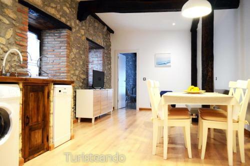 Apartamento Llerandi B: C�ntrico Y Completamente Reformado