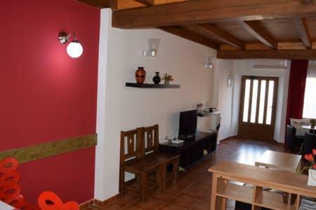 Casita De La Plaza . Vut-47-172