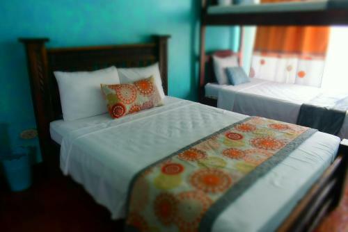 Bed & Breakfast Lajuela Bnb & Hostel