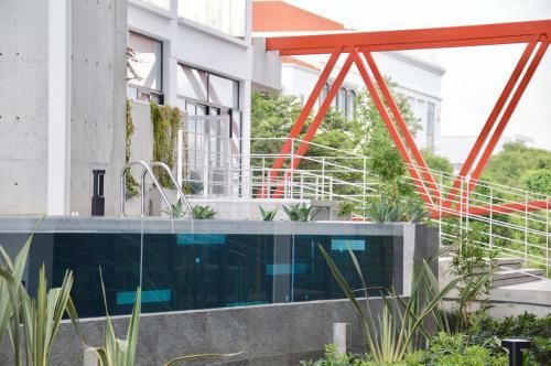 Beautiful, New, Modern Apartment In Cayala Wit AC