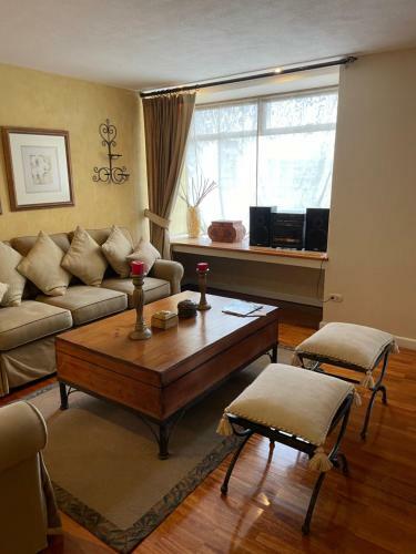 Apartamento Edif�cio Vista Verde - Oakland - Zona 10