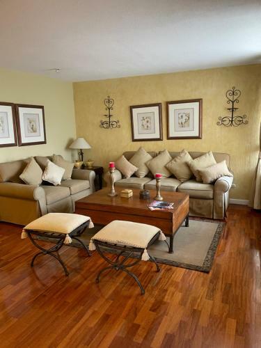 Apartamento Edif�cio Vista Verde - Oakland - Zona 10
