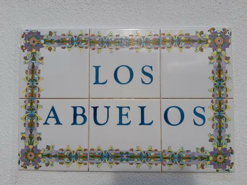 Los Abuelos