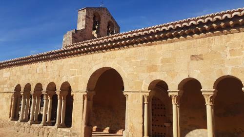 Casa De Pueblo ,sauca