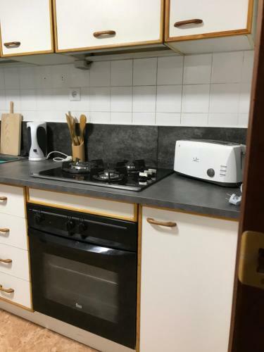 Inviting 2-bed Apartment In Sax Historical Spain