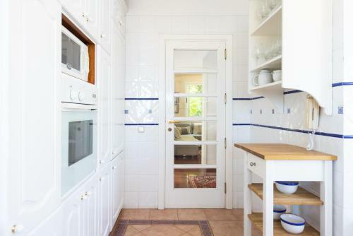 Home2book Stunning Villa Raquel, Pool & View