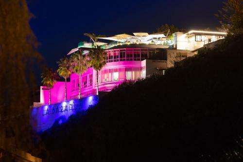 Home2book Stunning Villa Raquel, Pool & View