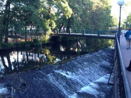 Pensi�n-albergue Puente Ribeira