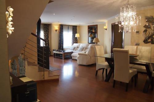 Apartamento �tico Con Piscina En Segorbe
