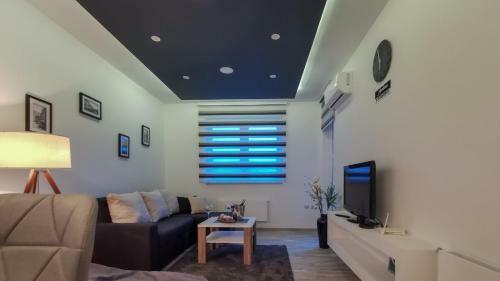 Sarajevo Apartman Black&white