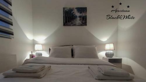 Sarajevo Apartman Black&white