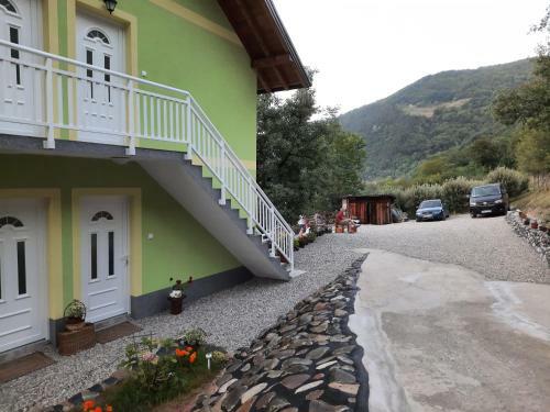 Bed & Breakfast Vila Na Drini-apartmani