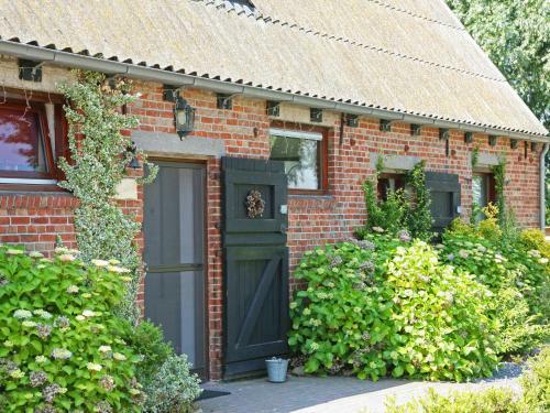 Agroturismo Spacious Farmhouse In Eede With Private Terrace