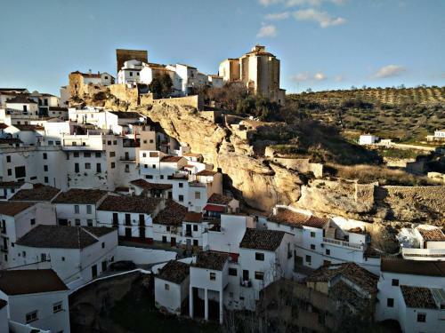 Casa Cueva De La Sombra
