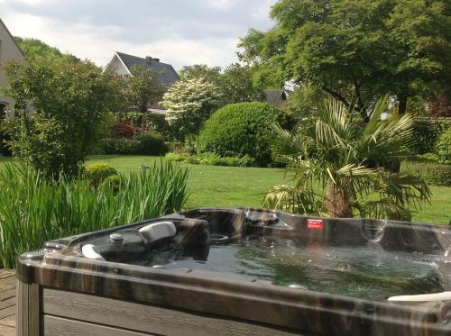 Oase Van Rust Met Spa In Rustige Omgeving