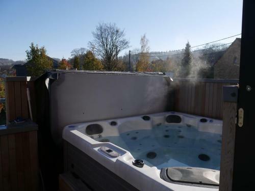 Plush Holiday Home In Filot With Sauna And Relaxation Baths