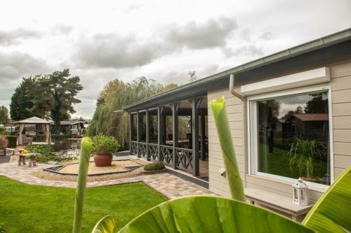 Prachtige Chalet Wabi Sabi Aan Het Water!