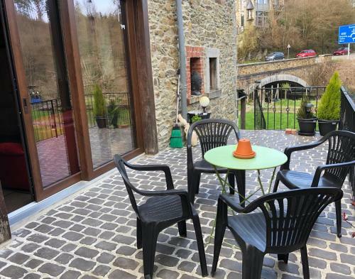 Hostal Au Fil De L'eau