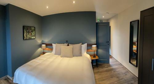 Hallerbos B&B In Bluebell Forest