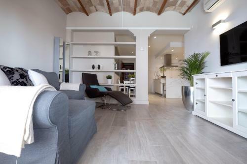 Eva's Apartment