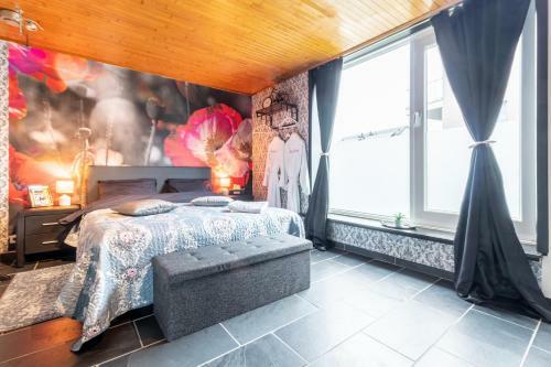 Home Stay Gent Self Check-in Service