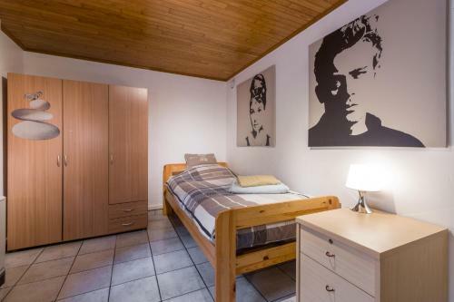 Home Stay Gent Self Check-in Service