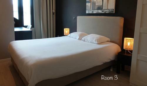 3 Room Luxury Design Apartment