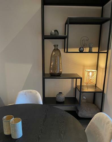 3 Room Luxury Design Apartment
