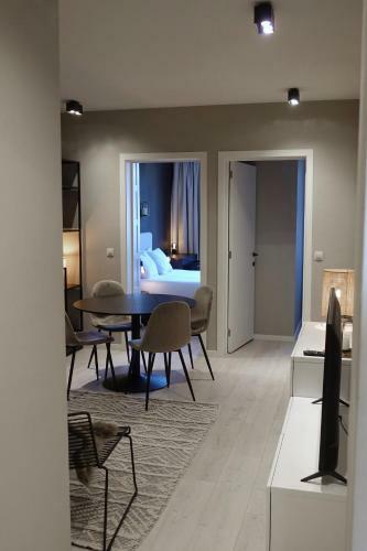 3 Room Luxury Design Apartment