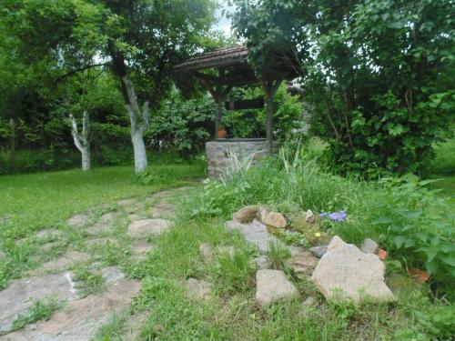 Hostal Unique Art House For 10 With Near Nature - ?????? ?? ?????????