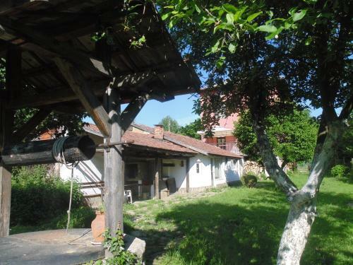 Hostal Unique Art House For 10 With Near Nature - ?????? ?? ?????????