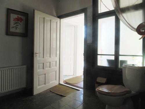 Hostal Unique Art House For 10 With Near Nature - ?????? ?? ?????????