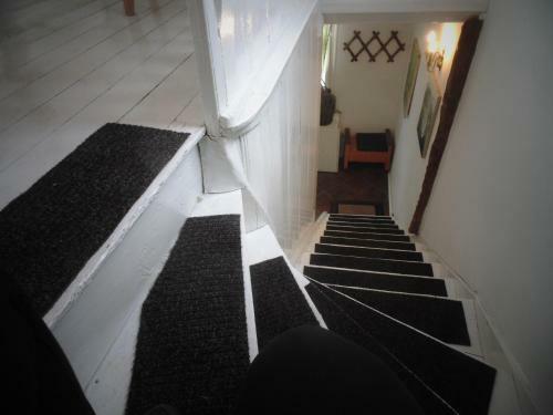 Hostal Unique Art House For 10 With Near Nature - ?????? ?? ?????????