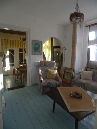 Hostal Unique Art House For 10 With Near Nature - ?????? ?? ?????????