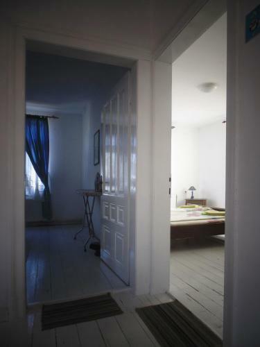Hostal Unique Art House For 10 With Near Nature - ?????? ?? ?????????