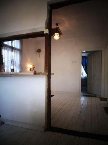 Hostal Unique Art House For 10 With Near Nature - ?????? ?? ?????????