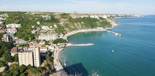 Seaview Apartment Complex Karia