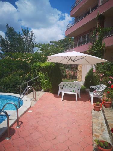 Vip Sea View Apartments In Complex Karia