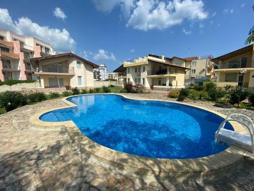Villa Daisy Next To The Beach