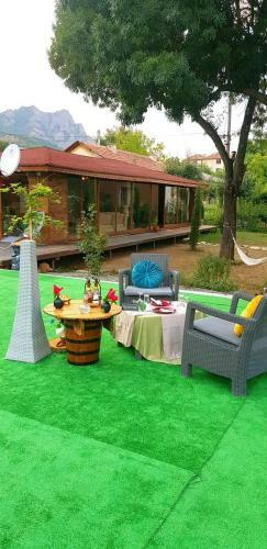 Hostal ???????? ?? ????????? The Wolf