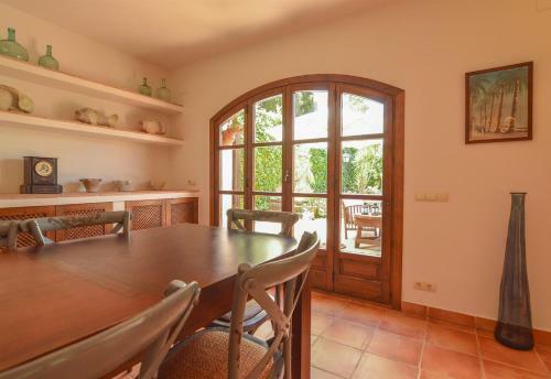 Villa Lola