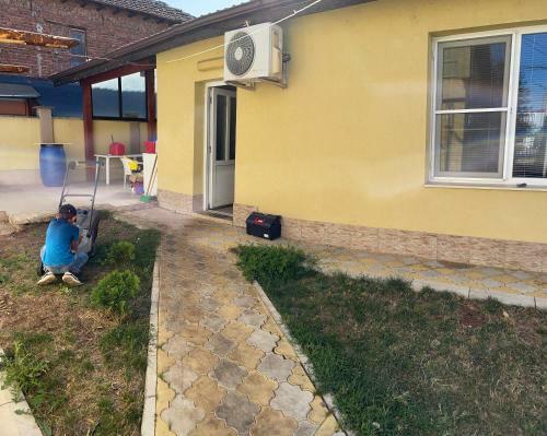 Hostal Lyusi House 1