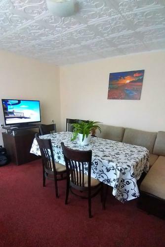 Hostal Rose & Water Guest House