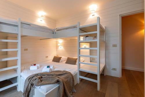 Stuning Sunny Apartement On Top Location In Knokke