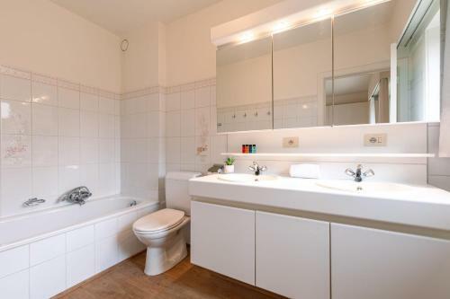 Stuning Sunny Apartement On Top Location In Knokke
