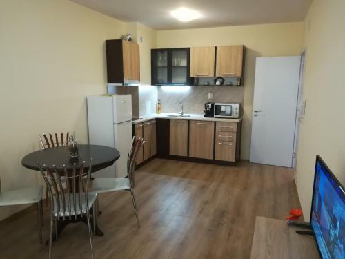 Sunny Life Apartment