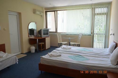 Hostal Guesthouse Opal