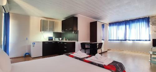 Hostal Sineva Guest House